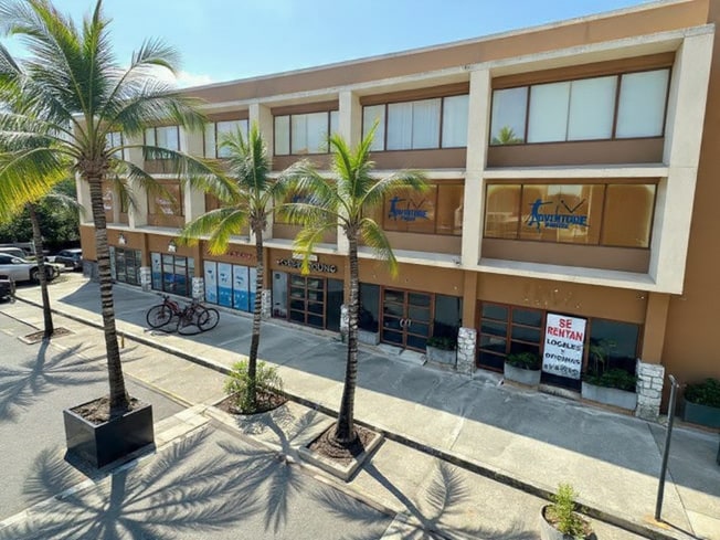 Local Comercial en Renta Golf Drive Playacar Playa del Carmen