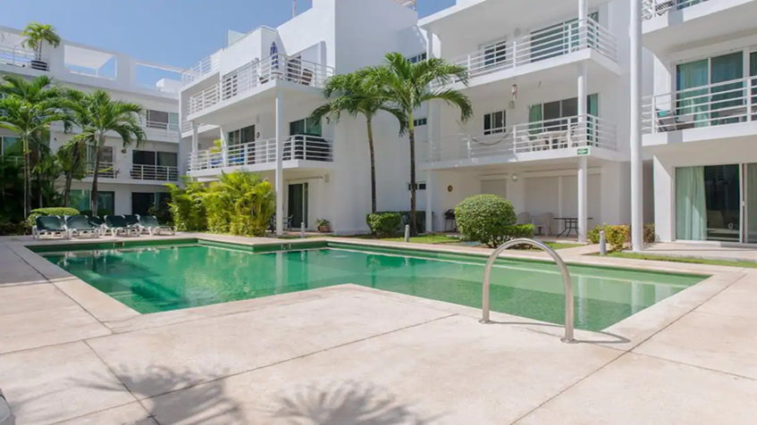 Condominio Pelicanos Playa del Carmen - 2 Bedroom Penthouse for Rent