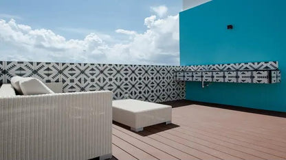 una sala lounge con una mesa de centro en it boutique playa del carmen