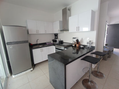 Casa Amueblada en 3 Recamaras – Fraccionamiento Lunamar, Playa del Carmen