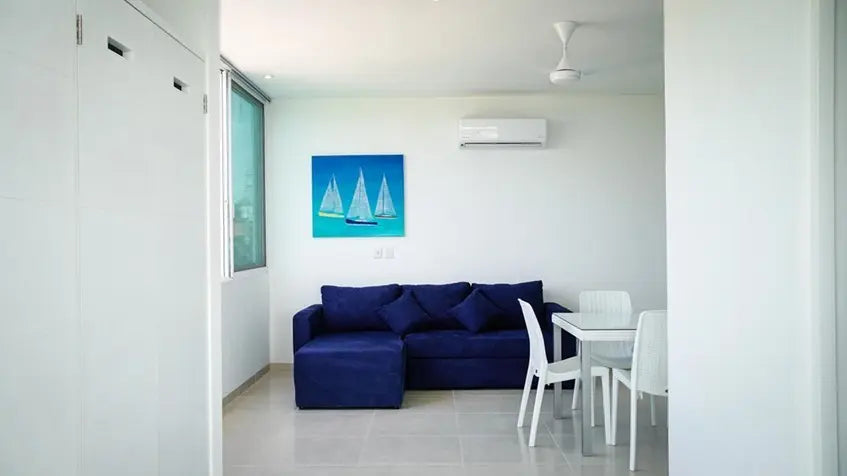 una sala con aire acondicionado en bianco playa del carmen