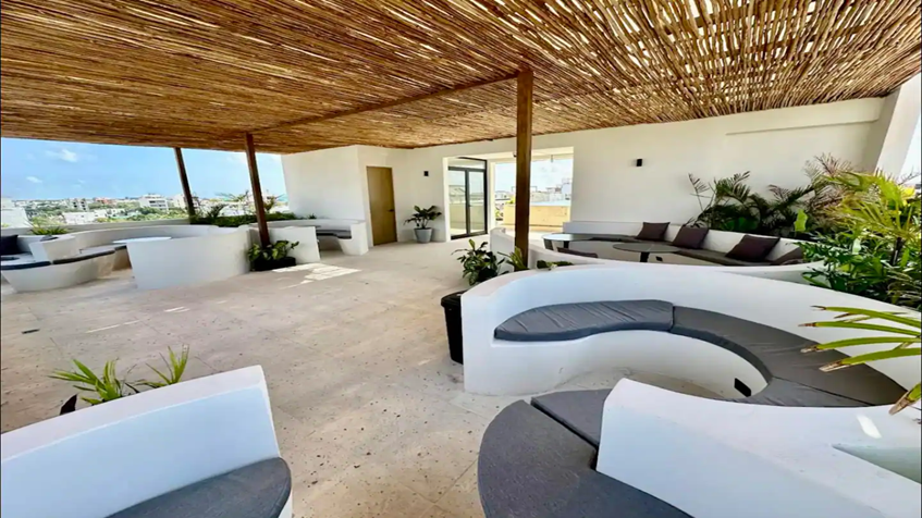 una terraza comun en kumaru suites playa del carmen