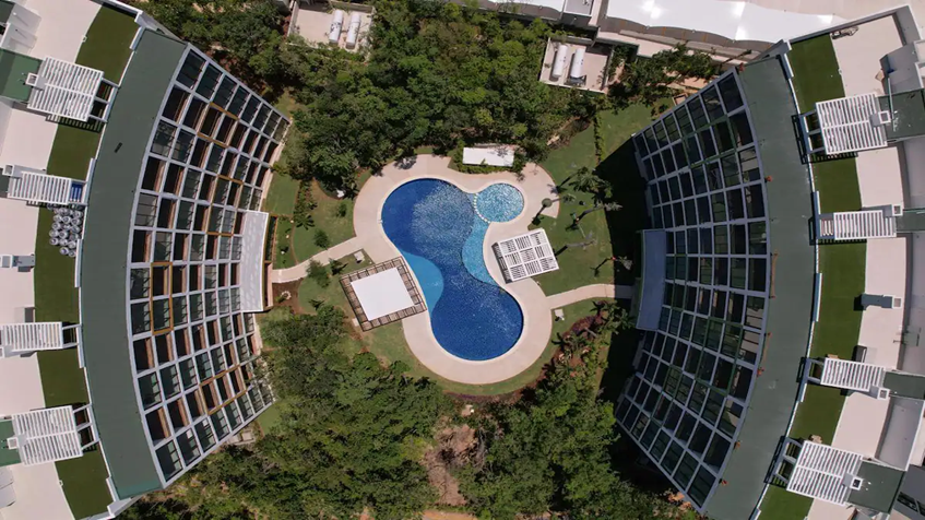 una vista aerea de departamentos en bosques de ciudad mayakoba