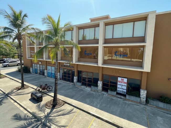 Local Comercial en Renta Golf Drive Playacar Playa del Carmen