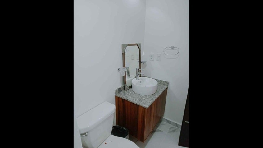 un lavamanos en la selva residences playa del carmen