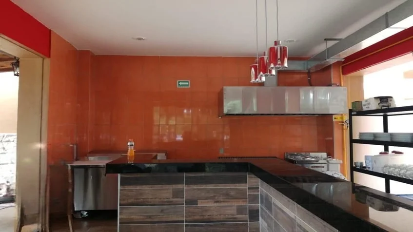 una cocina equipada en plaza paseo playacar