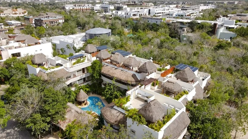 una vista aerea de un desarrollo en puerta zama tulum