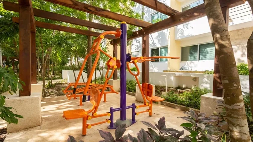 un area de juegos infantiles en punta estrella playa del carmen