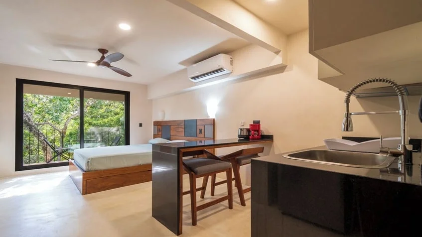 una cocina de un estudio en renta amueblado en Kantuun Tulum