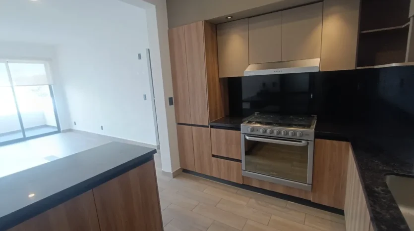 una cocina con una sala en bali 2 playa del carmen