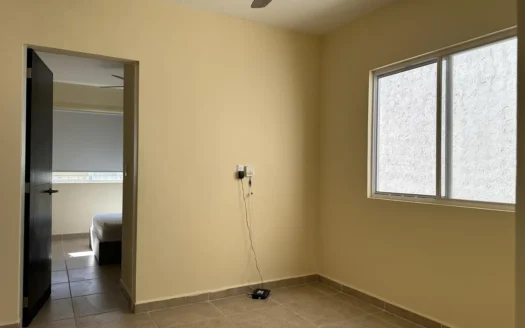 Casa Semiamueblada de 3 Recámaras en Renta | La Joya Residencial