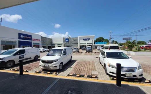 Local Comercial en Renta | Plaza Steren Playa del Carmen