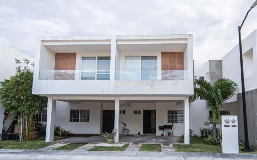 Casa Amueblada 3 Recámaras en Renta | Selvanova Playa del Carmen