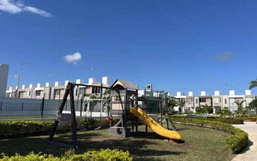 Casa Amueblada de 2 Recámaras en Renta | Portoalto Playa del Carmen