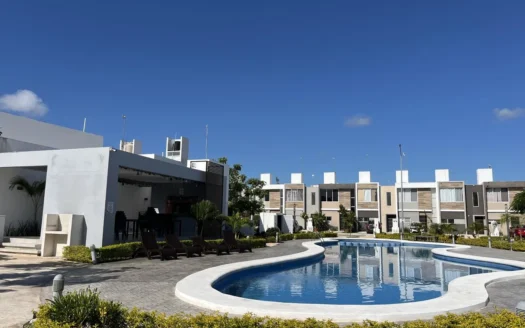 Casa Amueblada de 2 Recámaras en Renta | Portoalto Playa del Carmen