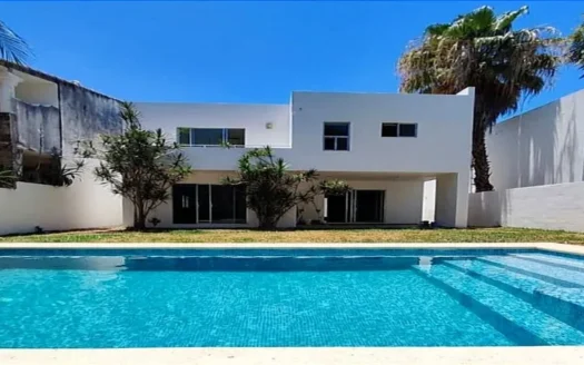 Casa de 3 Recámaras en Renta sin amueblar | Playa Magna Playa del Carmen